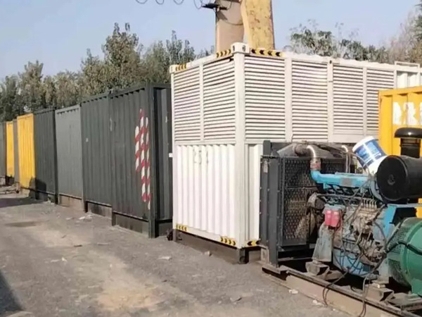 榆树200KW柴油发电机机组每小时油耗是多少？